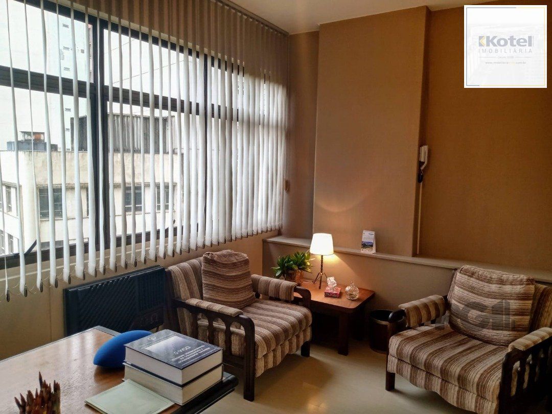 Excelente sala comercial toda reformada em ótima localização