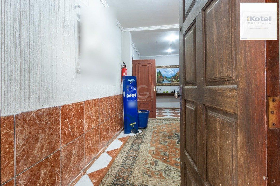 Sobrado para Venda - 300m², 3 dormitórios, sendo 1 suites, 3 vagas - Cavalhada — foto 3