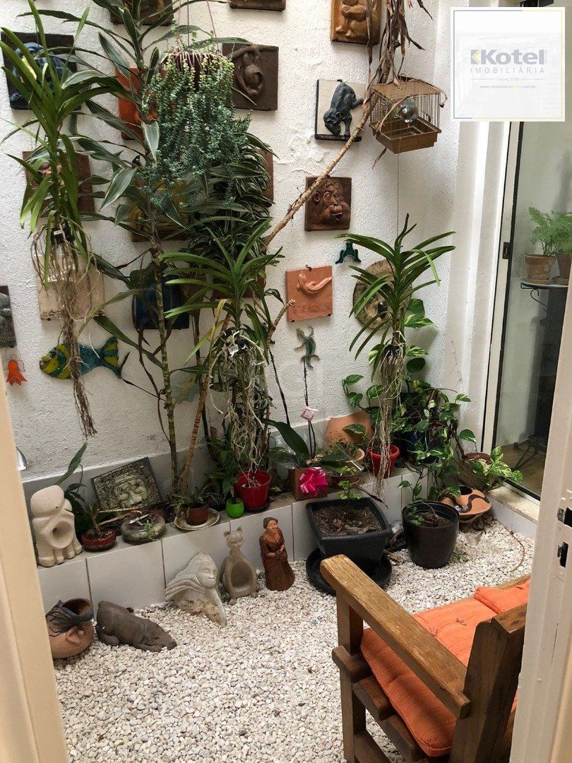 Casa para Venda com 3 dormitórios, sendo 1 suites e 3 vagas no bairro Guarujá — foto 3