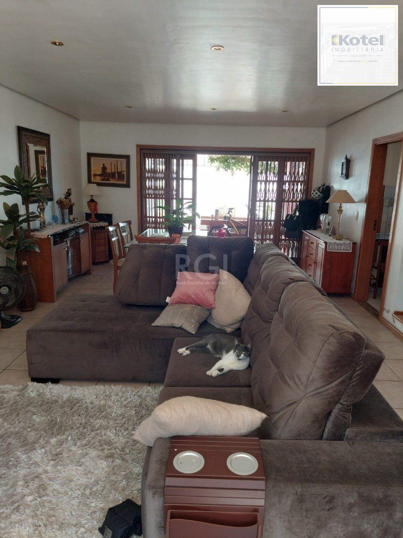 Casa para Venda - 156m², 3 dormitórios, sendo 1 suites, 2 vagas - Guarujá — foto 3