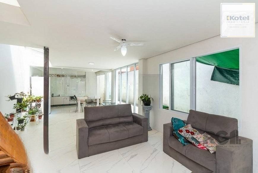 Casa 3 quartos à venda, 117m², Azenha - Porto Alegre — foto 2