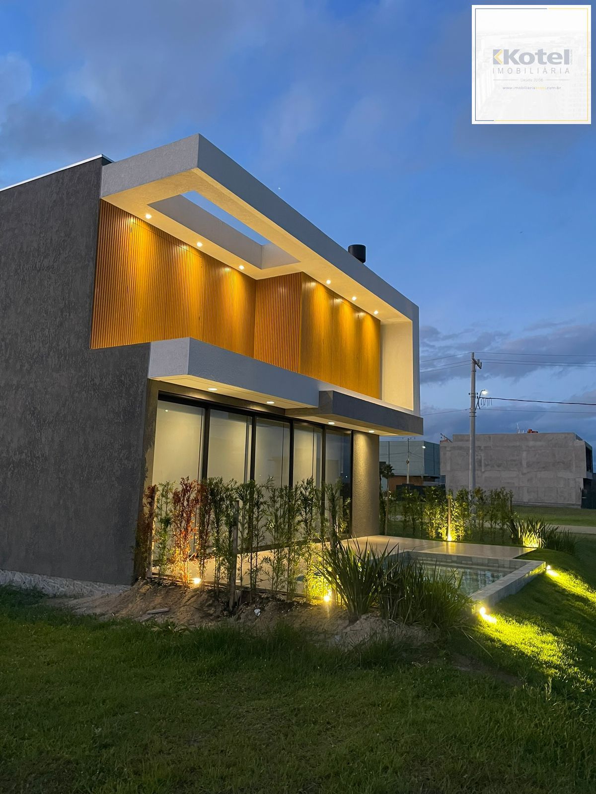 Viva a Experiência do Alto Padrão Pronto para Morar: Casa Contemporânea com 5 Suítes e Lazer Completo — foto 4