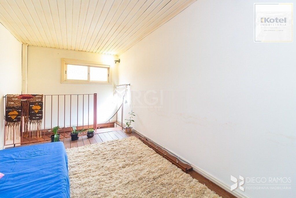 Casa térrea à venda, com 2 suites, 3 banheiros, edicula, pátio, 2 vagas - Bairro Medianeira — foto 4