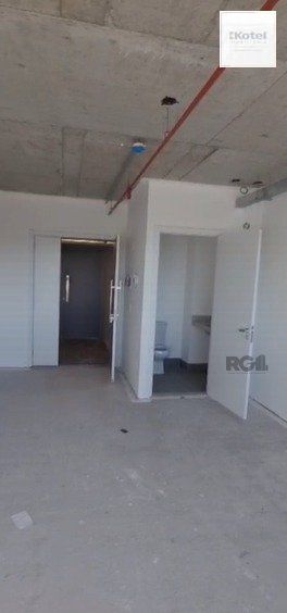 Loft  no bairro Teresópolis, com aproximadamente 29,80m² de área privativa — foto 4