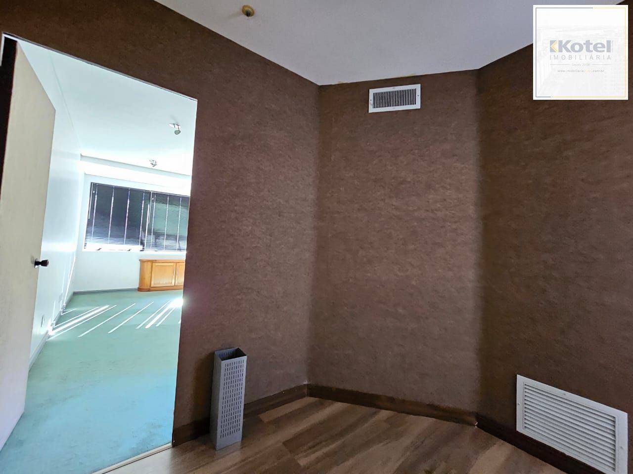 Conjunto Comercial com 2 salas para alugar em Moinhos de Vento, Porto Alegre