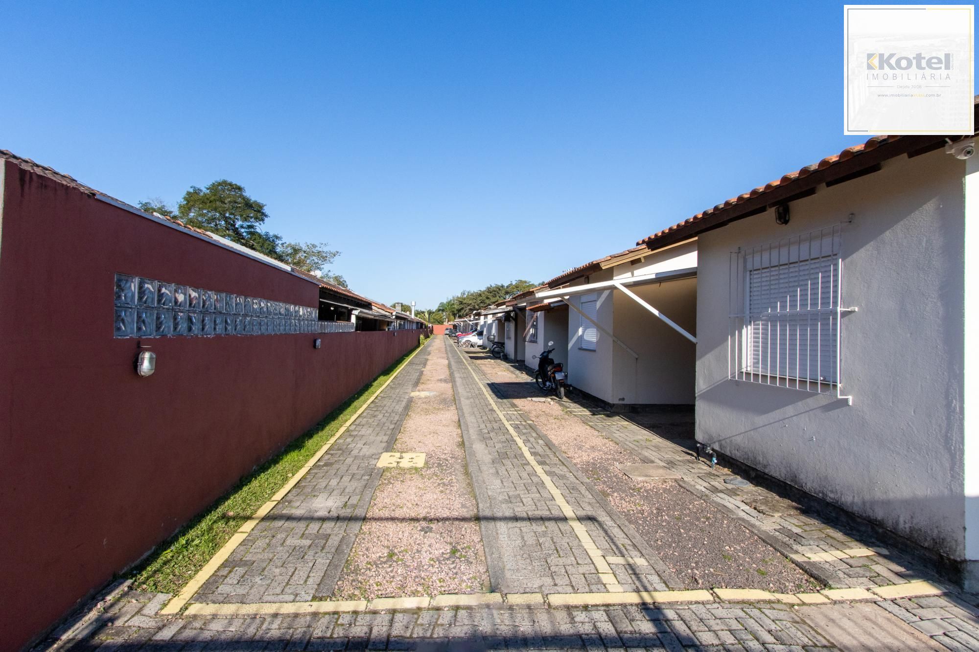 Casa de condomínio, 2 dormitórios, 1 banheiro e 1 vaga de garagem. — foto 3