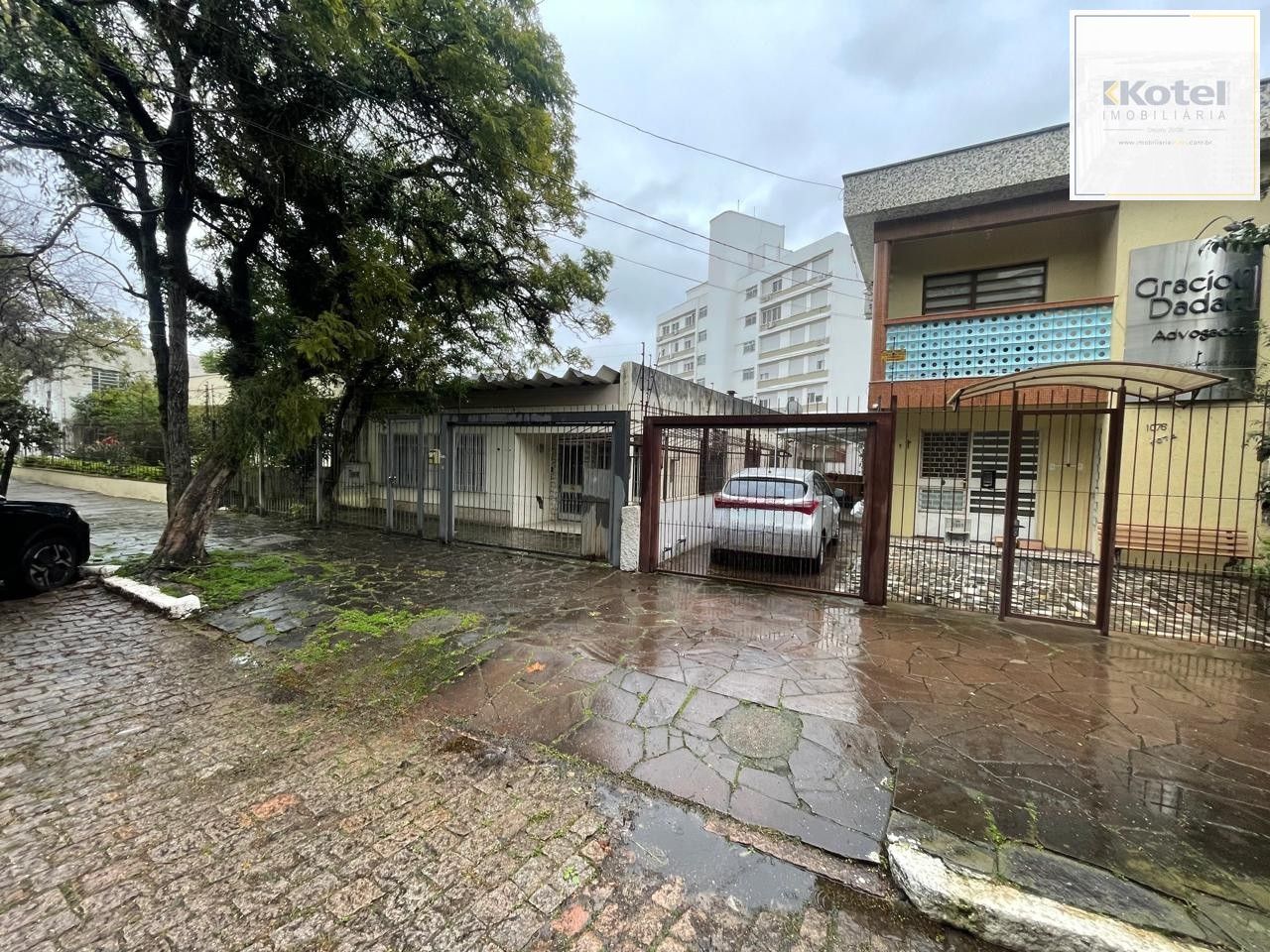 Terreno amplo com 690m², com duas casas construídas para moradia ou investyirdores!! — foto 2