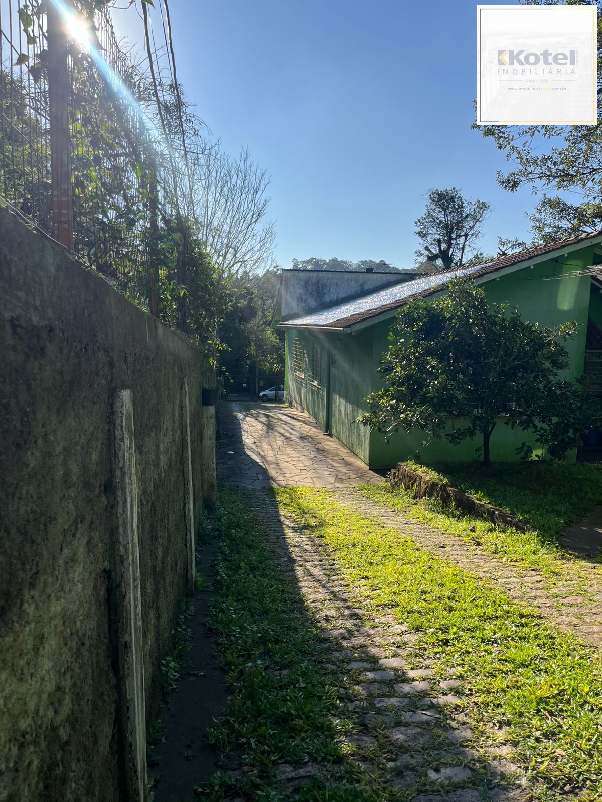 Terreno Amplo com 3 Casas – Vila Nova, Porto Alegre