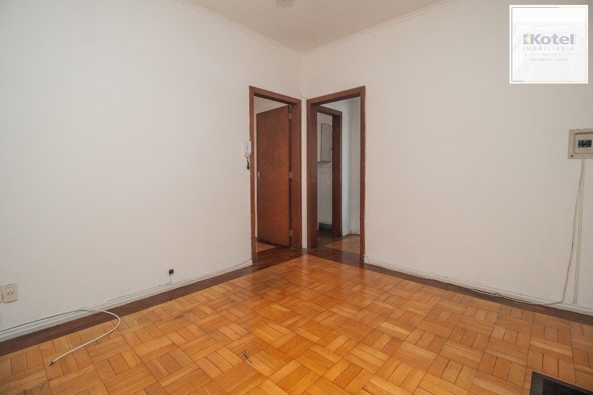 Apartamento de 1 quarto à venda no Edifício Britânia na Avenida Independência em Porto Alegre – 45,24 m² Privativos e Portaria 24h