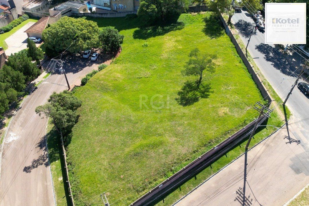 Excelente terreno à venda em Porto Alegre, localizado na Rua Correa Lima, — foto 2