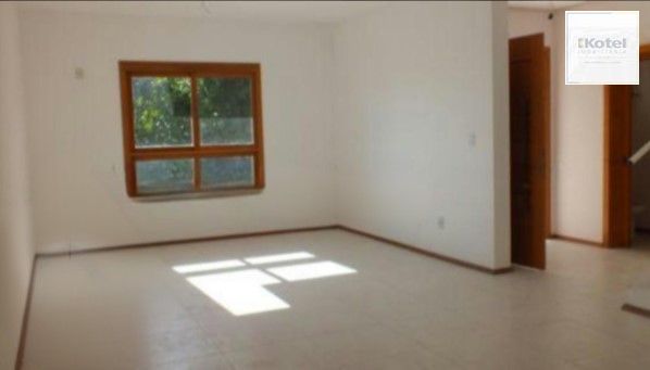 Casa em Condomínio, 3 dormitórios, 131 m², em Cavalhada — foto 2
