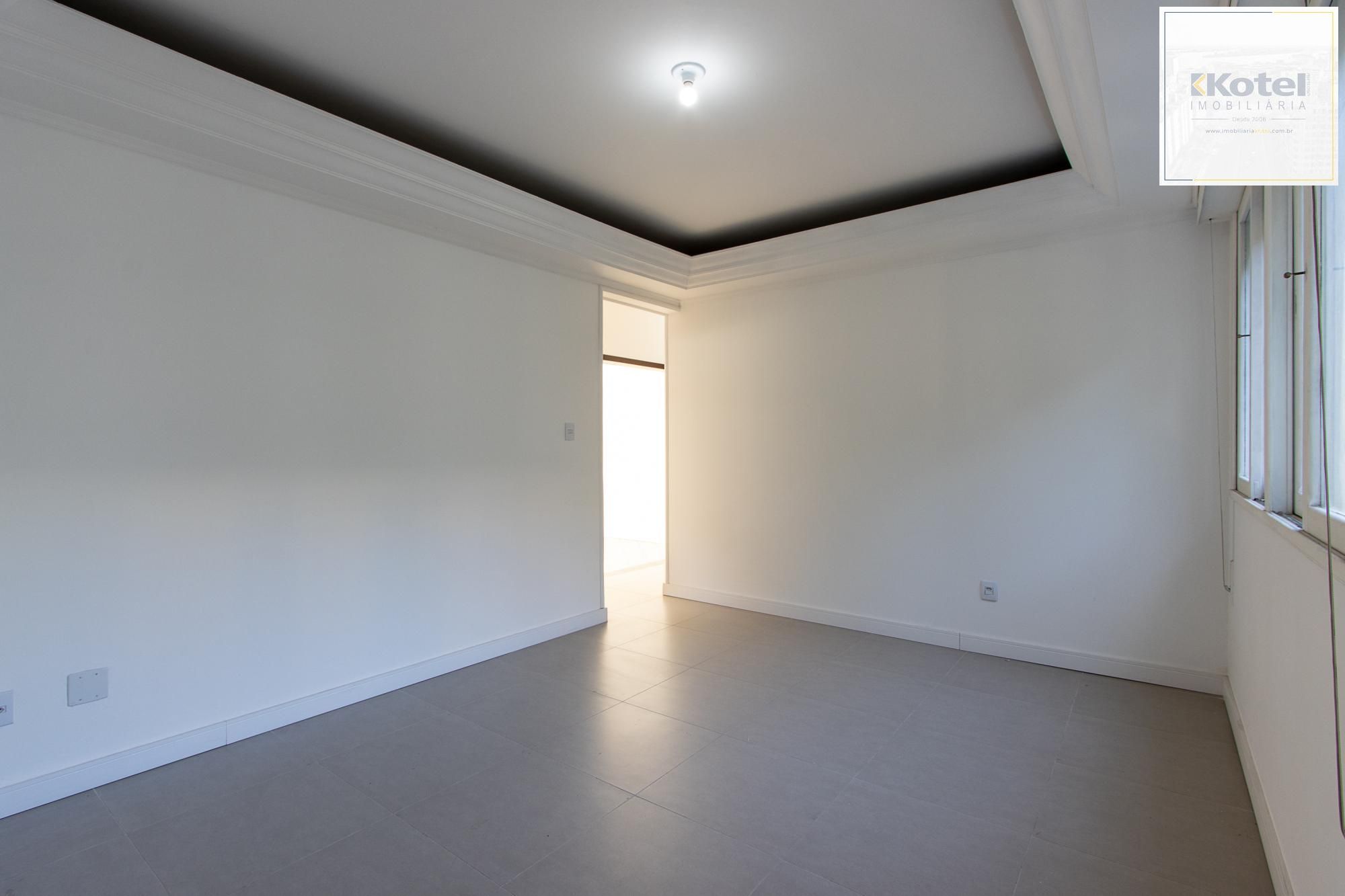 Apartamento à venda no bairro Moinhos de Vento, em Porto Alegre – RS. Com área privativa de 100.73m².