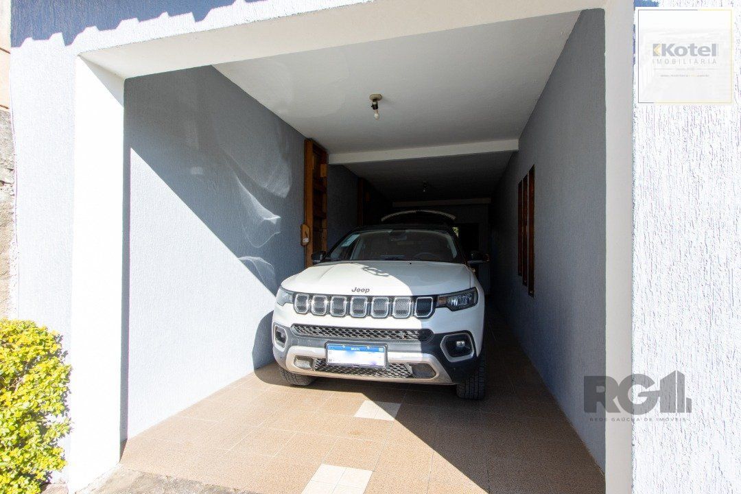 Casa para Venda - 300m², 3 dormitórios, sendo 1 suites, 4 vagas - Tristeza — foto 3