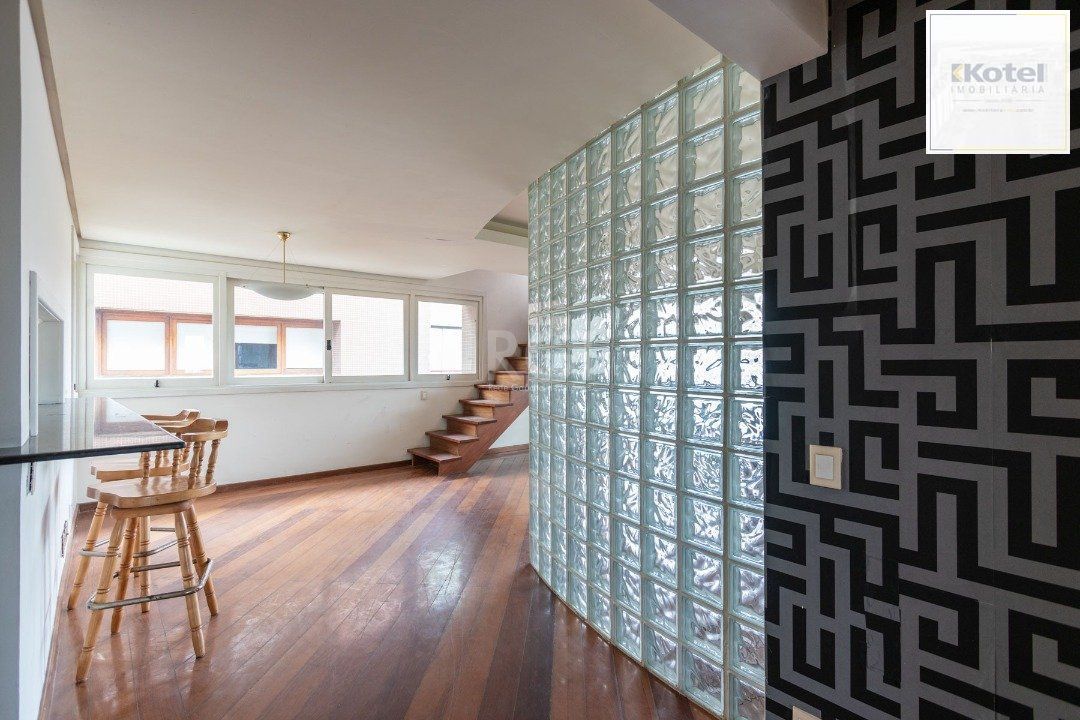 Cobertura para Venda - 302m², 4 dormitórios, sendo 1 suites, 3 vagas - Menino Deus — foto 4