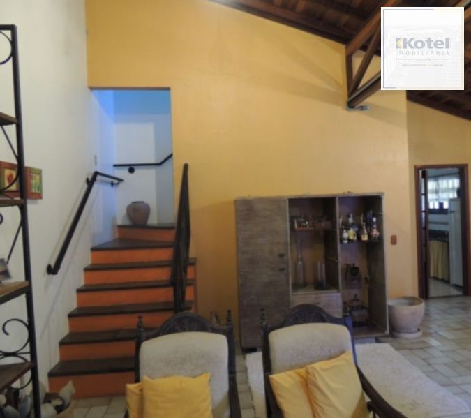 Sobrado para Venda - 800m², 3 dormitórios, Belém Novo