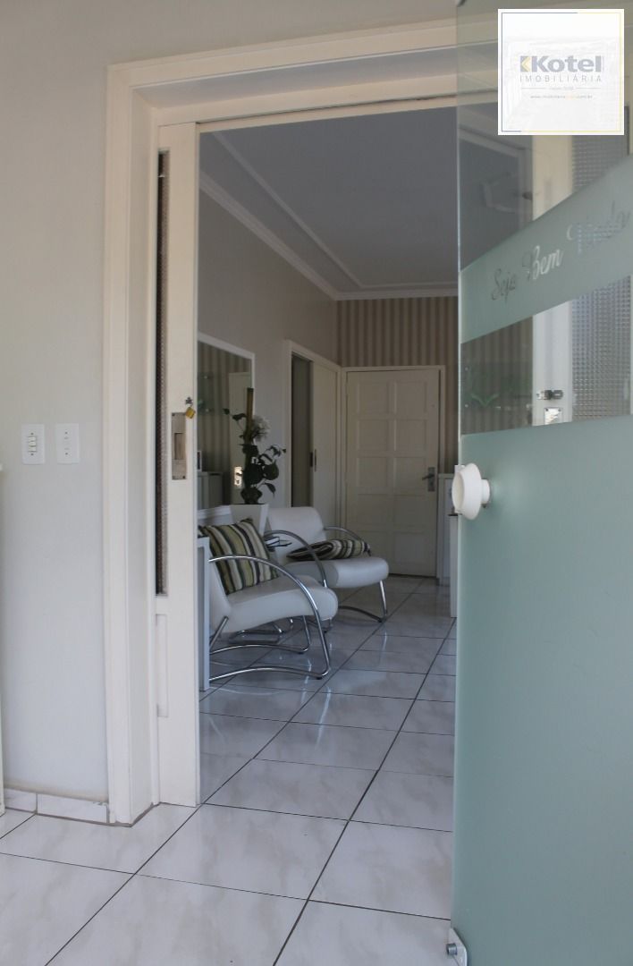 Casa para Venda - 221m², 3 dormitórios, sendo 1 suites, 4 vagas - Tristeza — foto 4