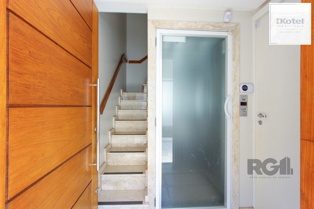Casa Condominio para Venda - 233m², 3 dormitórios, sendo 1 suites, 2 vagas - Vila Assunção — foto 2