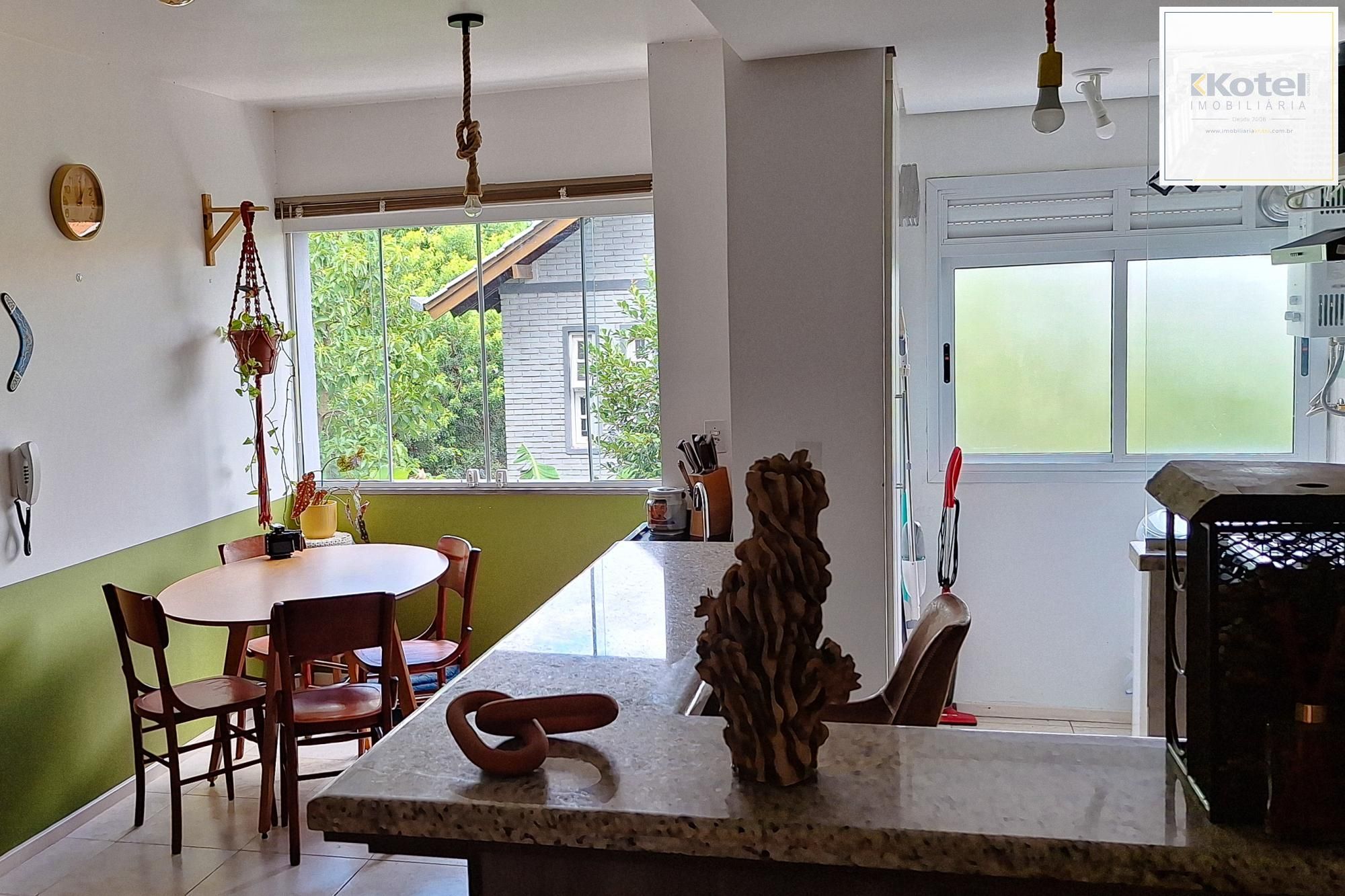 Belíssimo Apartamento com 3 dormitórios e 1 vaga de garagem no bairro Aberta dos Morros, zona sul de Porto Alegre. — foto 5