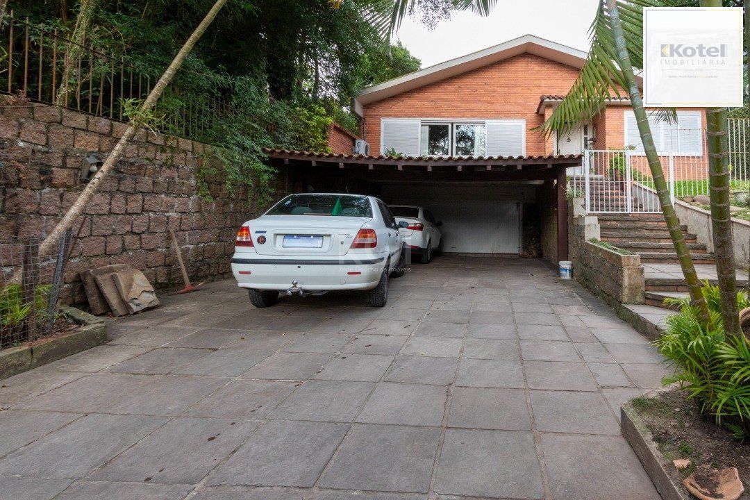 Casa para Venda - 300m², 4 dormitórios, sendo 2 suites, 4 vagas - Vila Assunção