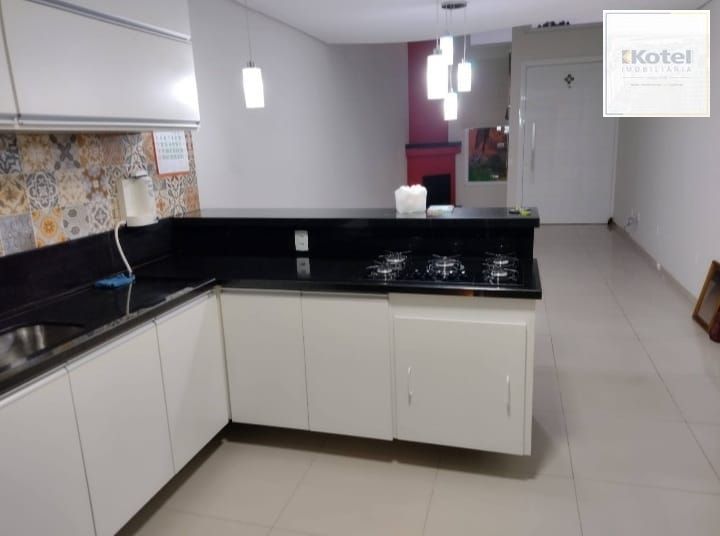 Casa em Condomínio com 4 quartos, 2 suítes, 3 banheiros , 4 vagas