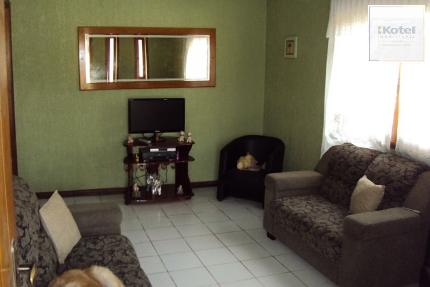 Casa térrea com 3 dormitórios - bairro  Ponta Grossa