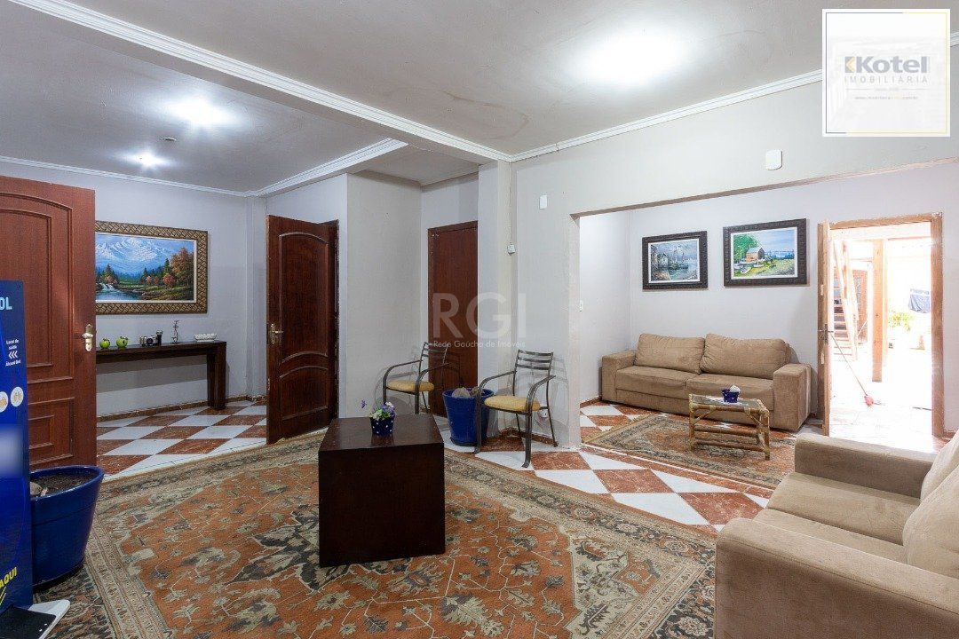 Sobrado para Venda - 300m², 3 dormitórios, sendo 1 suites, 3 vagas - Cavalhada — foto 4