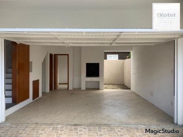 Casa de 3 Pavimentos com Sacadas, Lareira e Espaço Gourmet — foto 3