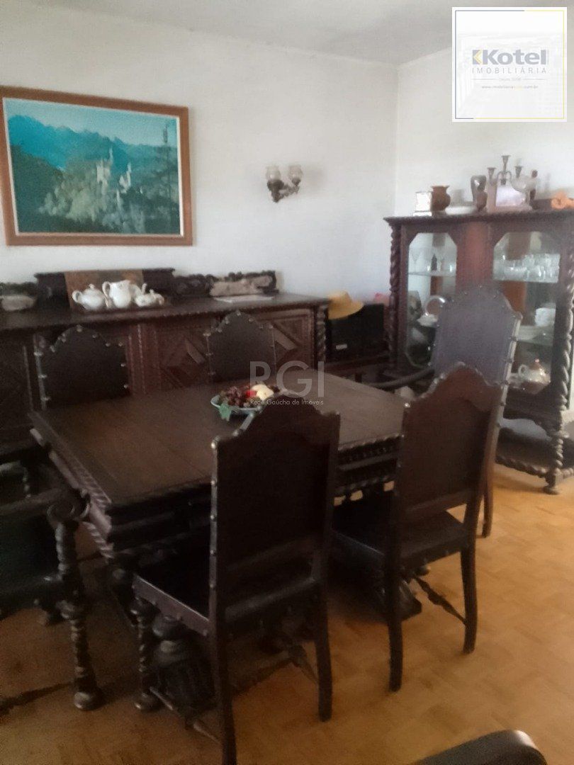 Casa para Venda - 400m², 7 dormitórios, sendo 1 suites, 2 vagas - Vila Assunção