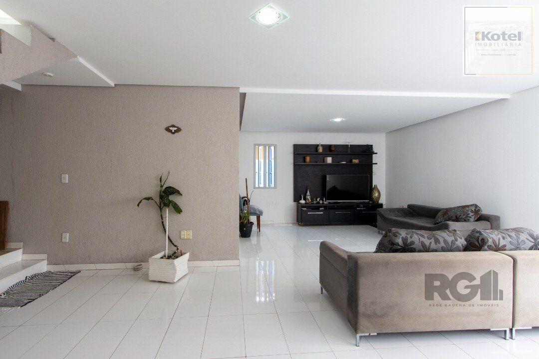 Casa, 5 dormitórios, sendo 1 suíte, 312m² privativos, 8 vagas - Bairro Vila Nova — foto 5