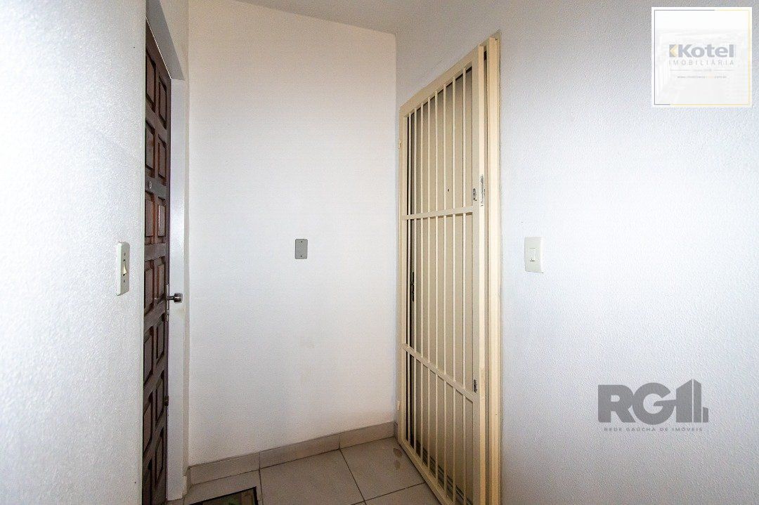 Excelente apartamento no bairro Cristal com 1 dormitório, living, banheiro e cozinha. — foto 4