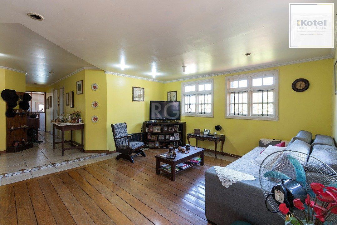 Casa para Venda - 320m², 5 dormitórios, sendo 2 suites, 3 vagas - Tristeza — foto 5