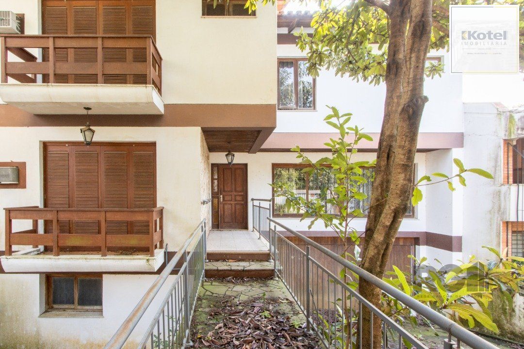 Casa para Venda - 361.95m², 4 dormitórios, sendo 2 suites, 3 vagas - Nonoai — foto 2