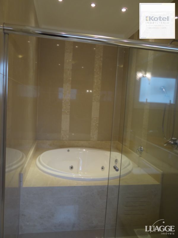 Casa para Venda - 305m², 3 dormitórios, sendo 3 suites, 4 vagas - Nonoai — foto 5