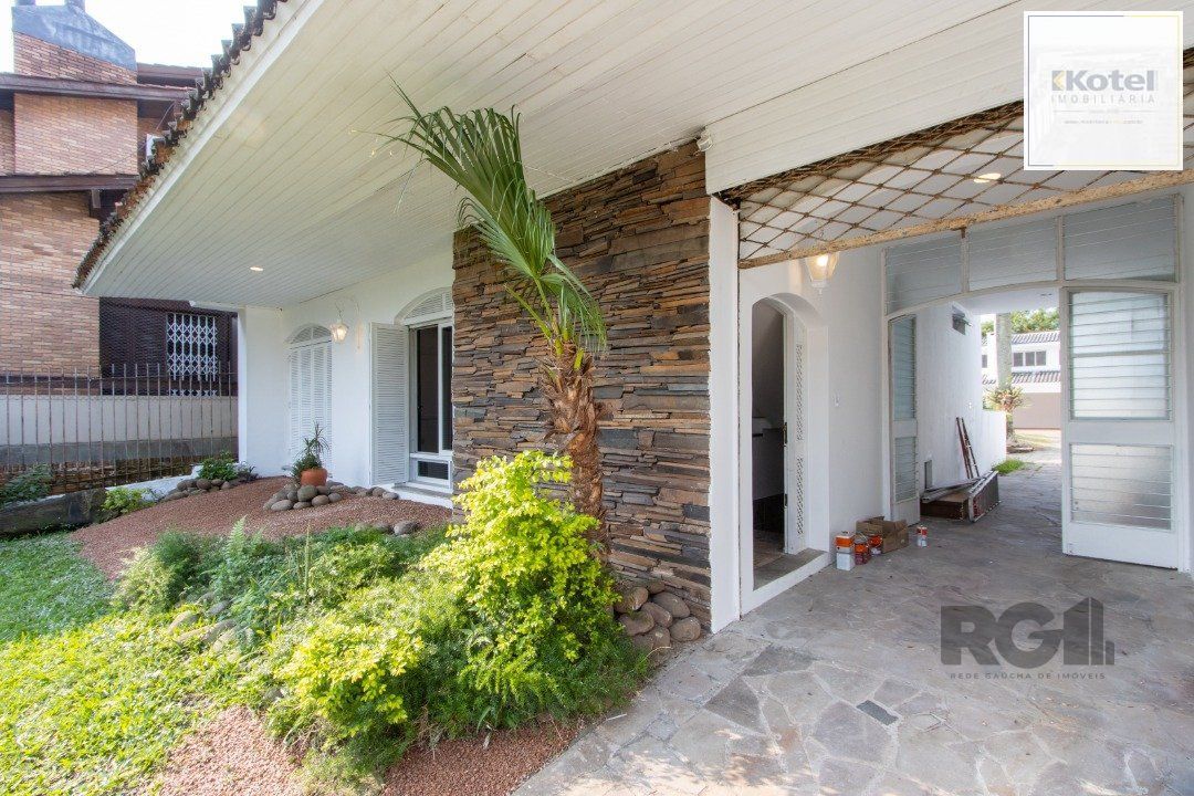 Casa para Venda - 337m², 3 dormitórios, sendo 1 suites, 3 vagas - Cristal — foto 2