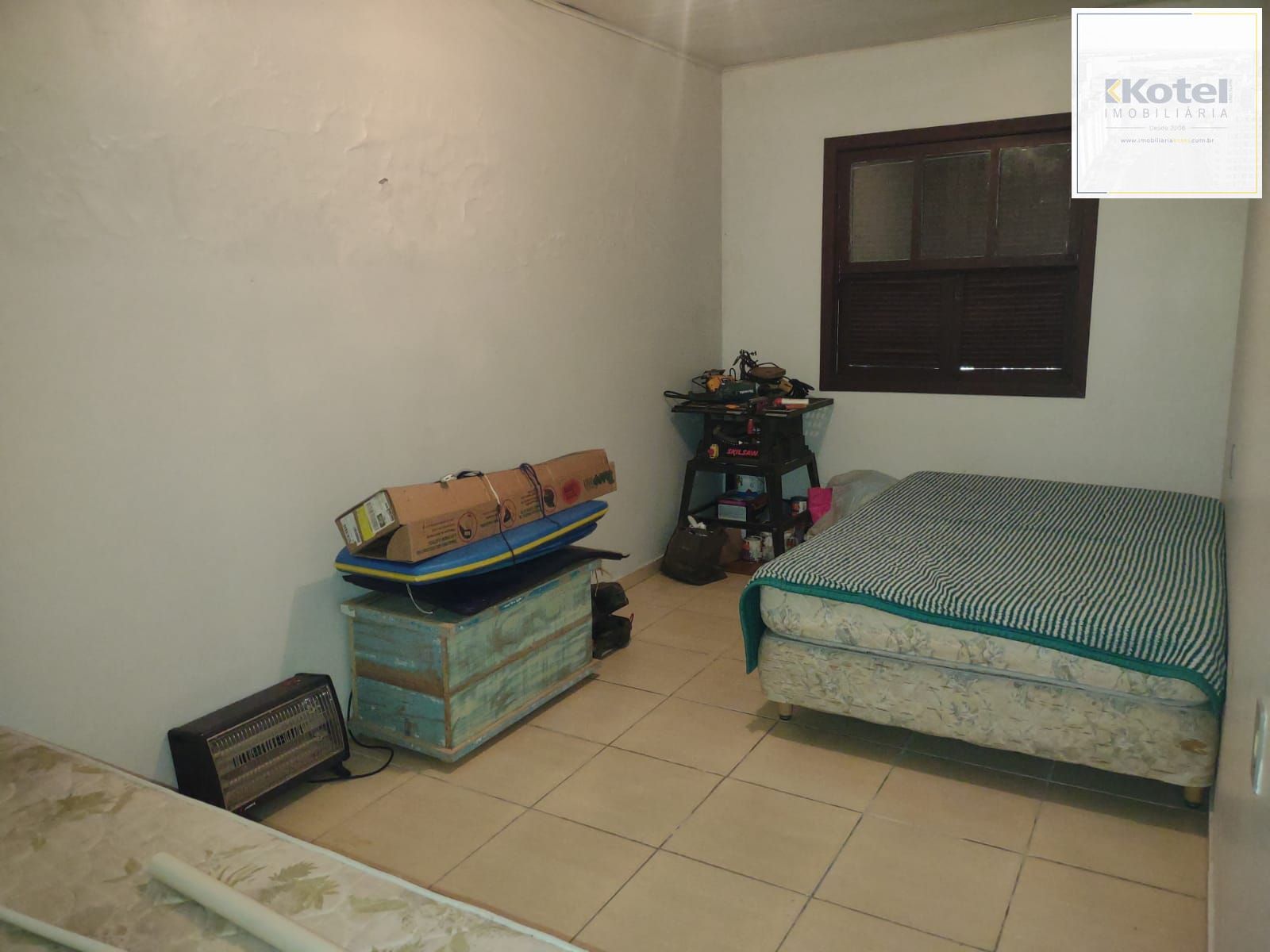 Casa com 4 quartos, suíte, piscina, lareira, churrasqueira em um terreno de 616m². — foto 3