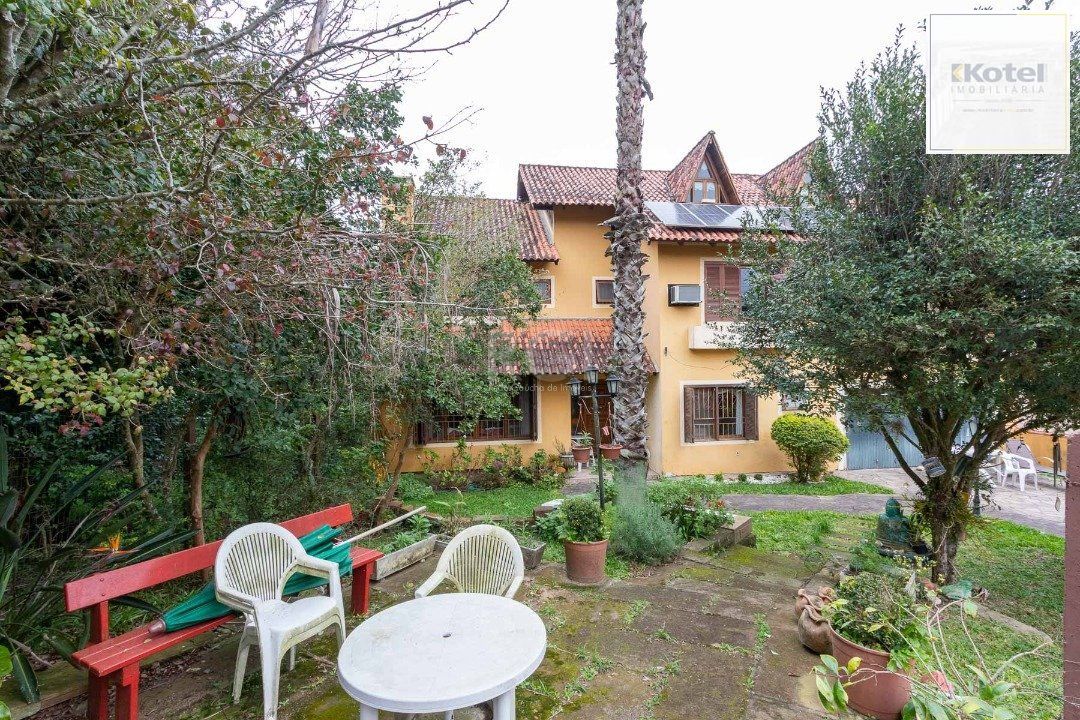 Casa Condominio para Venda - 386m², 3 dormitórios, sendo 2 suites, 2 vagas - Espirito Santo