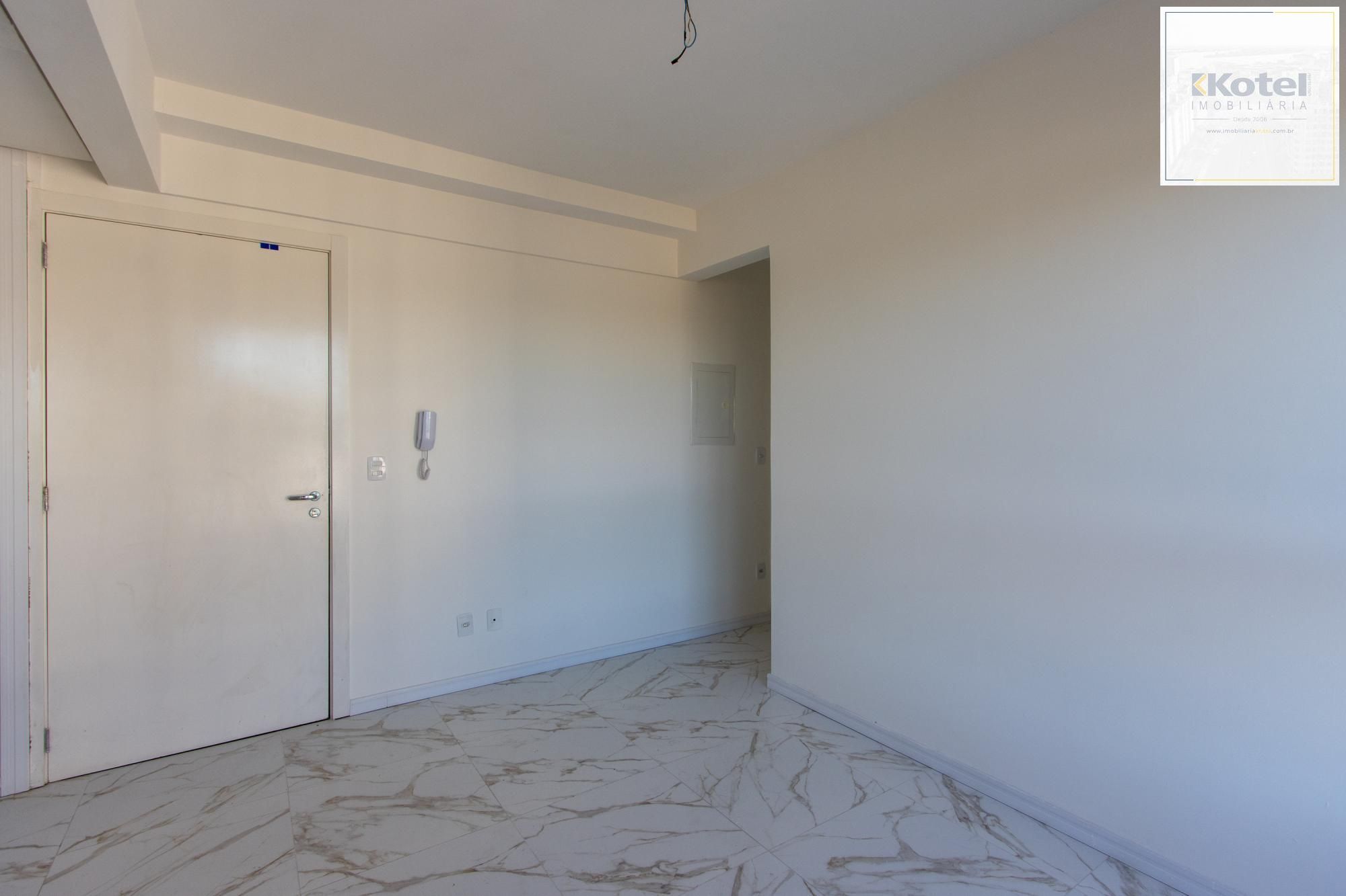 Apto com 3 dormitórios suíte e box coberto ( nunca habitado e reformado ) — foto 4