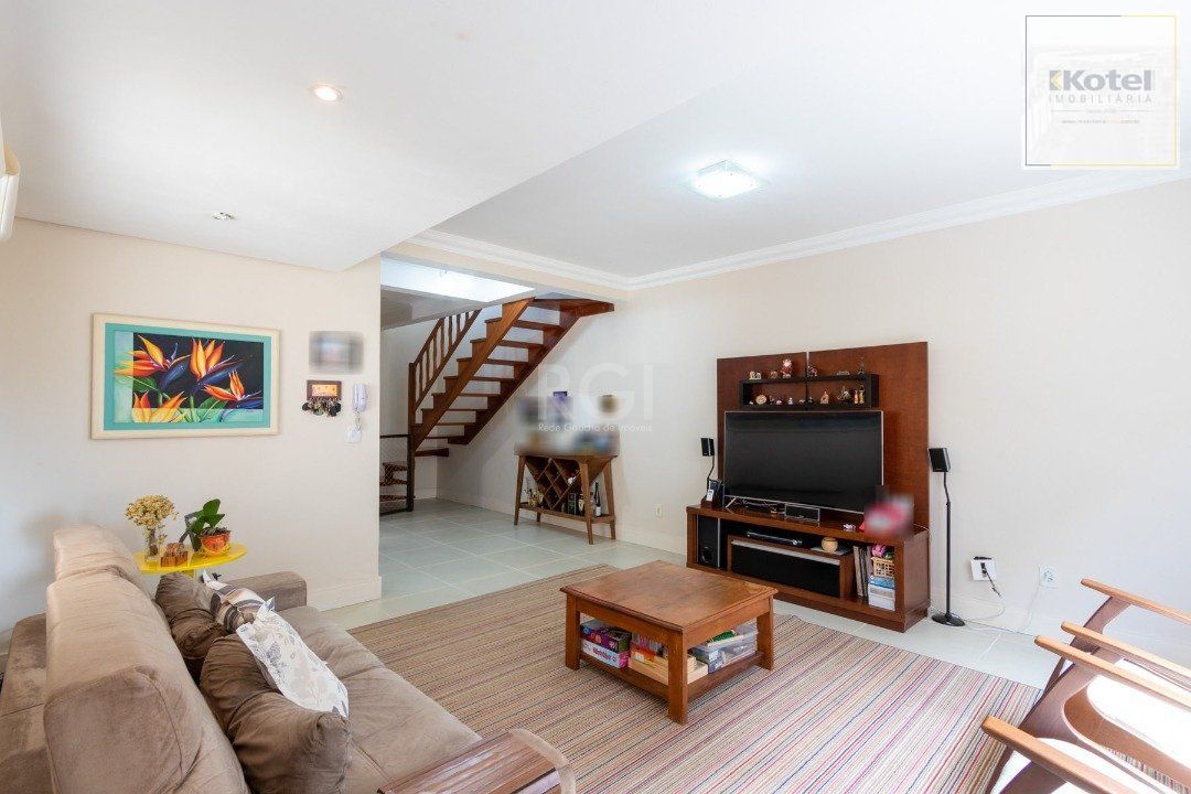 Casa Condominio para Venda - 102.9m², 3 dormitórios, sendo 1 suites, 2 vagas - Camaquã