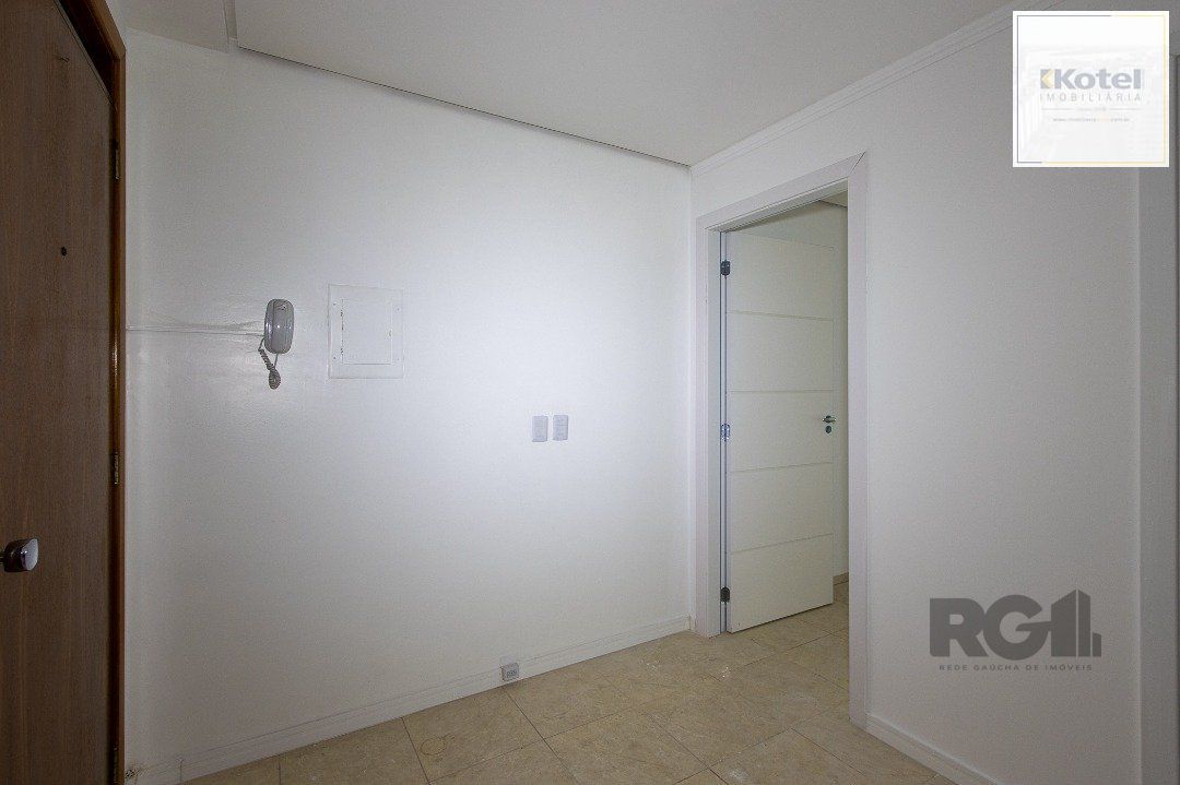 Sala comercial à venda com terraço, banheiro e copa, elevador portaria - Bairro Menino Deus — foto 5