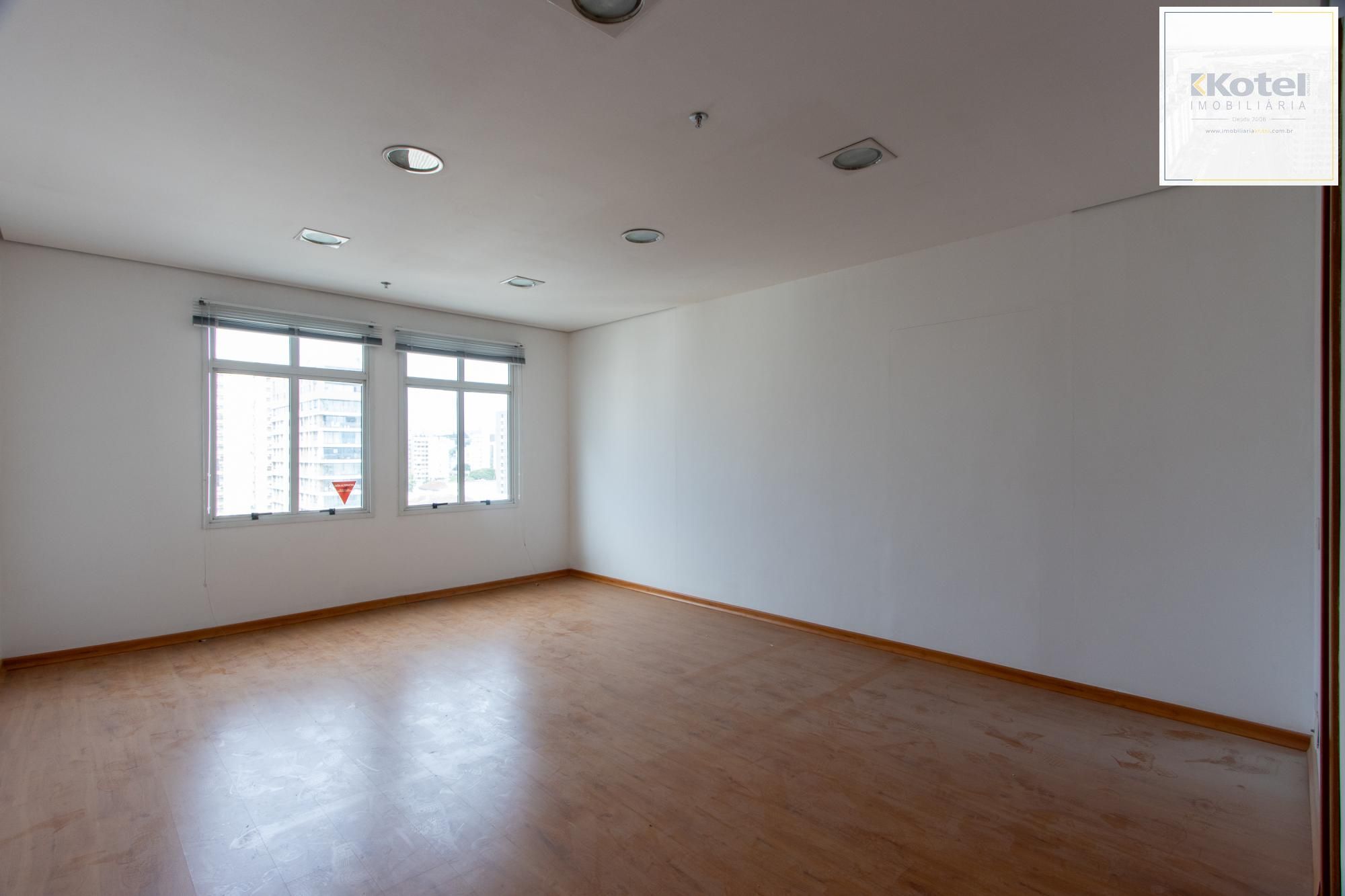 Sala/conjunto comercial para venda, 32,66m² privativoa, com 2 vagas escrituradas - Menino Deus