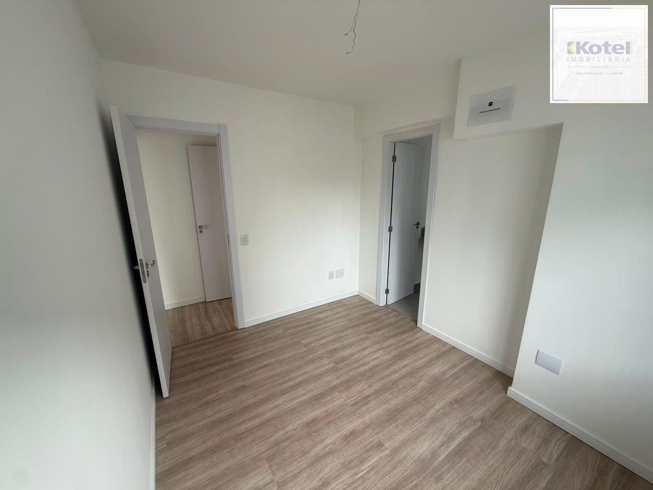 Apartamento para Venda - 69.96m², 2 dormitórios, sendo 2 suites, 1 vaga - Moinhos de Vento — foto 5