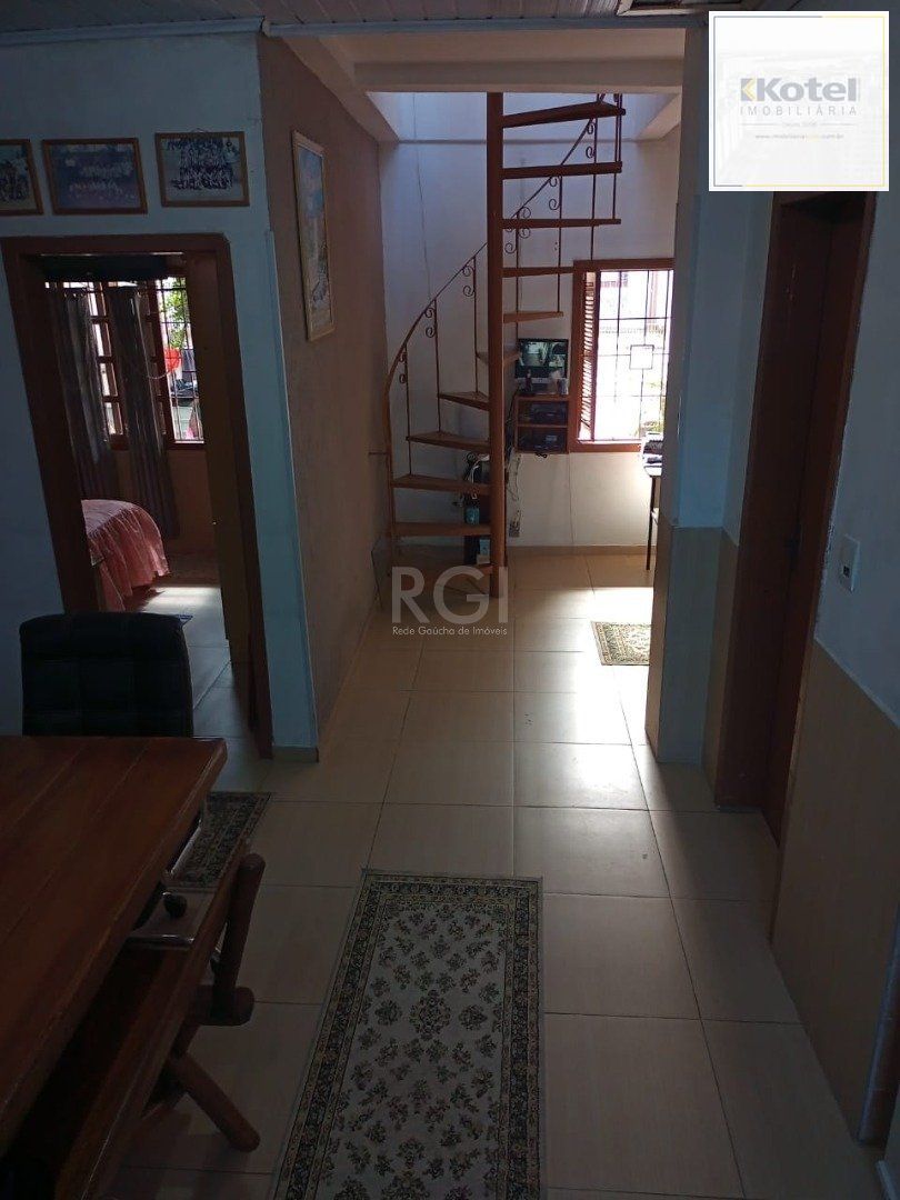 Casa para Venda - 180m², 3 dormitórios, sendo 1 suites, 2 vagas - Vila Nova — foto 3