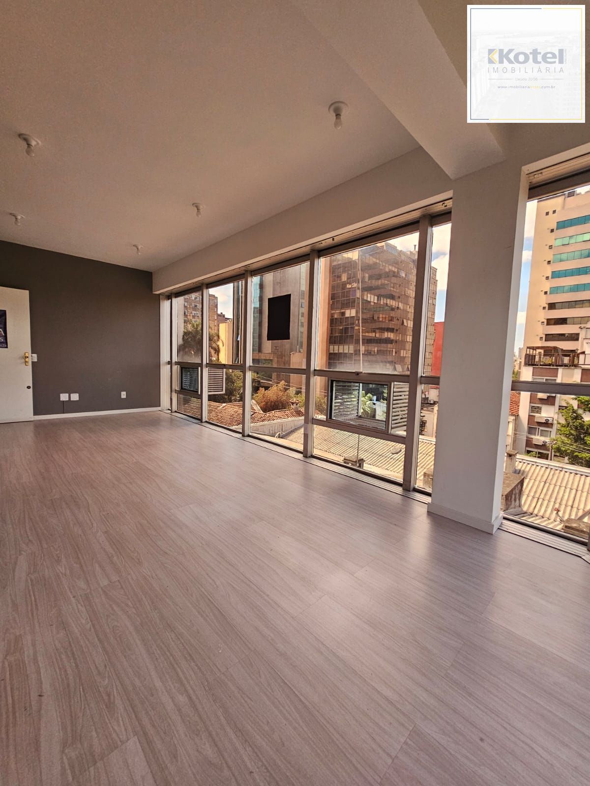 Sala comercial na Dona Laura