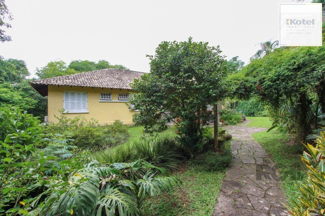Sitio com casa com 3 quartos, suite, em terreno com 7.320m² - Belem Velho
