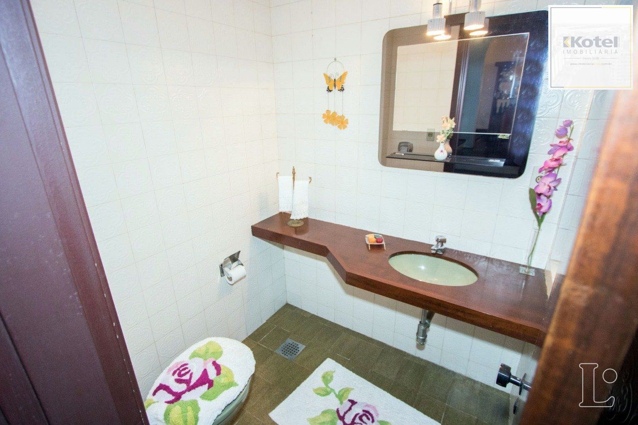 Casa para Venda - 485m², 4 dormitórios, sendo 1 suites, 3 vagas - Cristal — foto 5