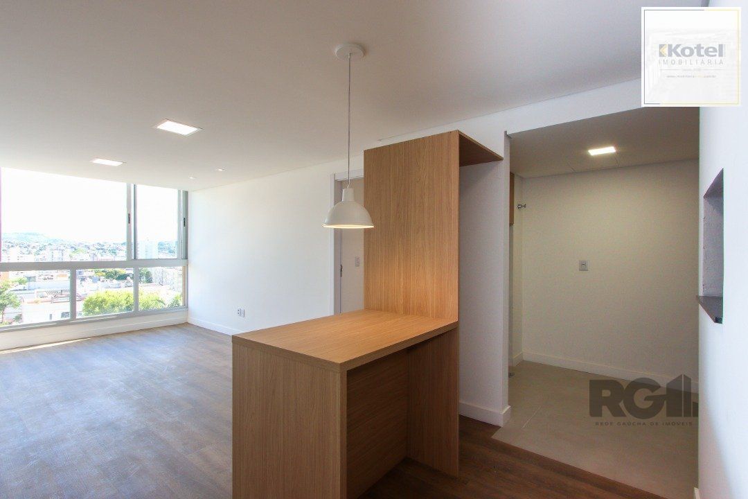 Apartamento em Porto Alegre no Bairro Petrópolis, de 2 quartos, semi mobiliado.