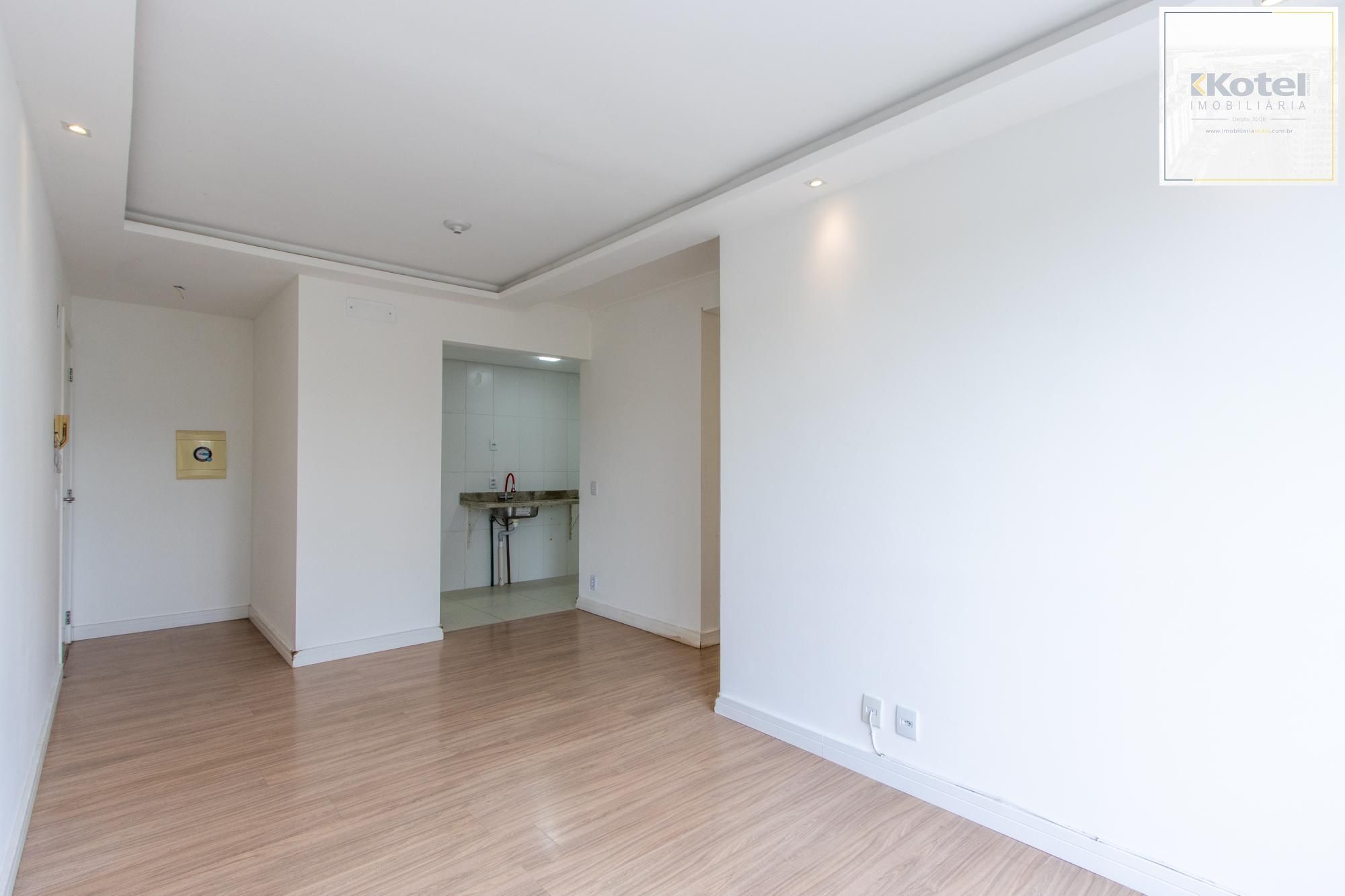 Apartamento 2 quartos 1 suíte, elevador andar alto, infra completa.
