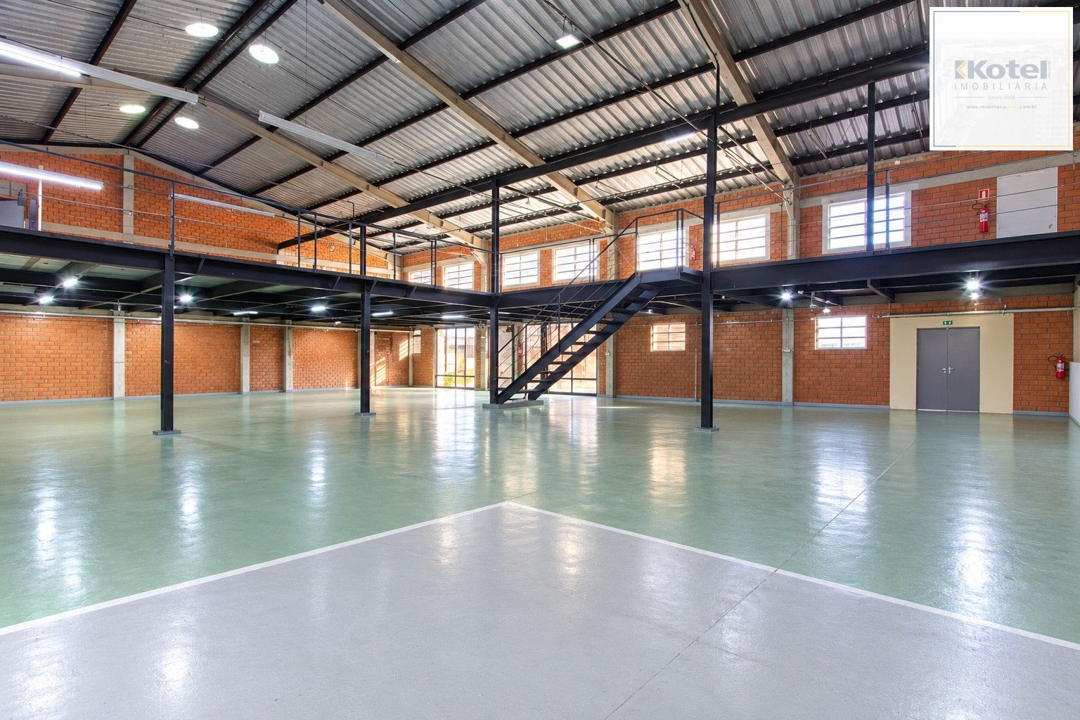 Pavilhão, à venda, 912 m², Guarujá - Porto Alegre — foto 4
