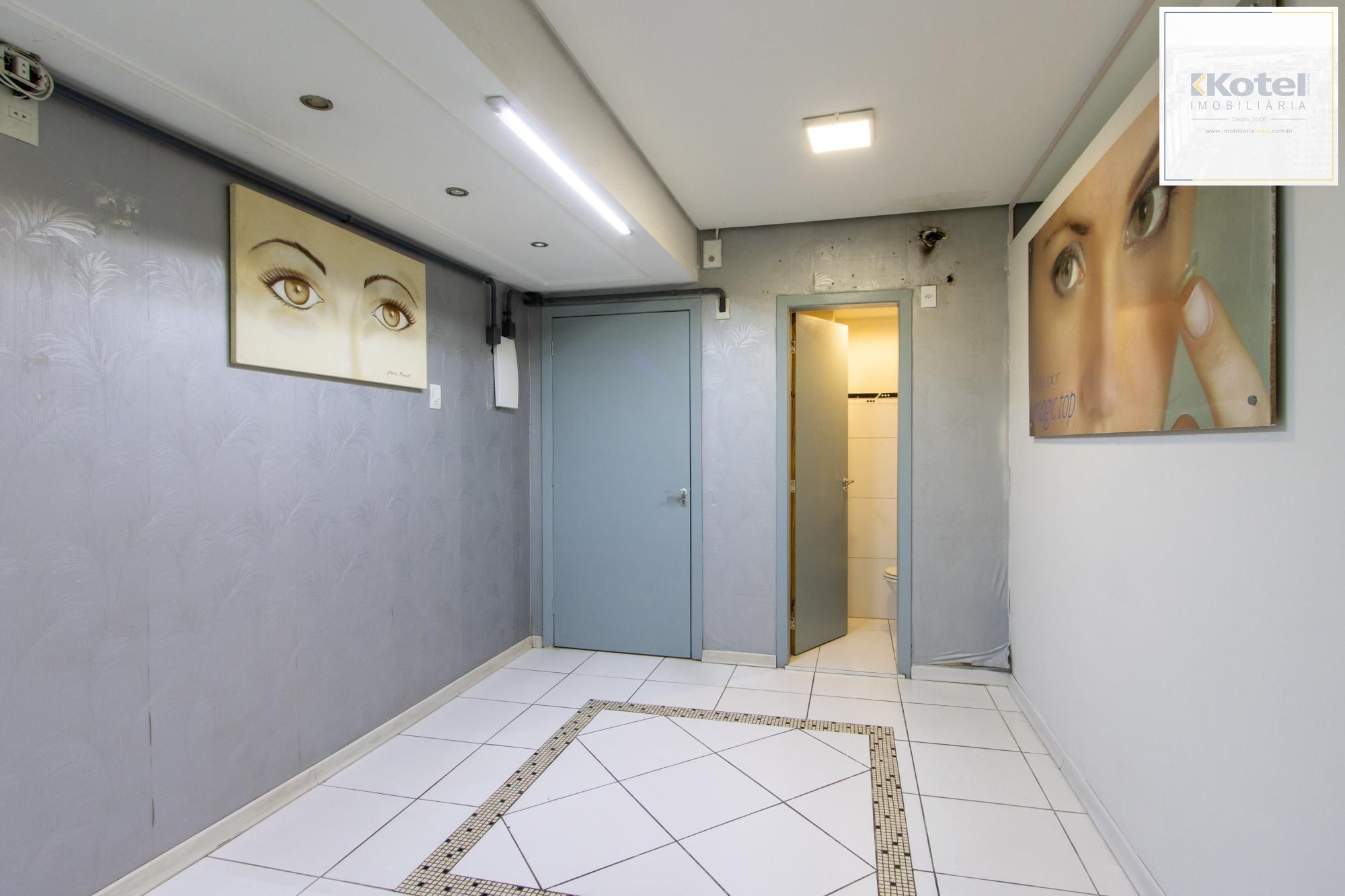 SALA NO CENTRO DE PORTO ALEGRE — foto 5