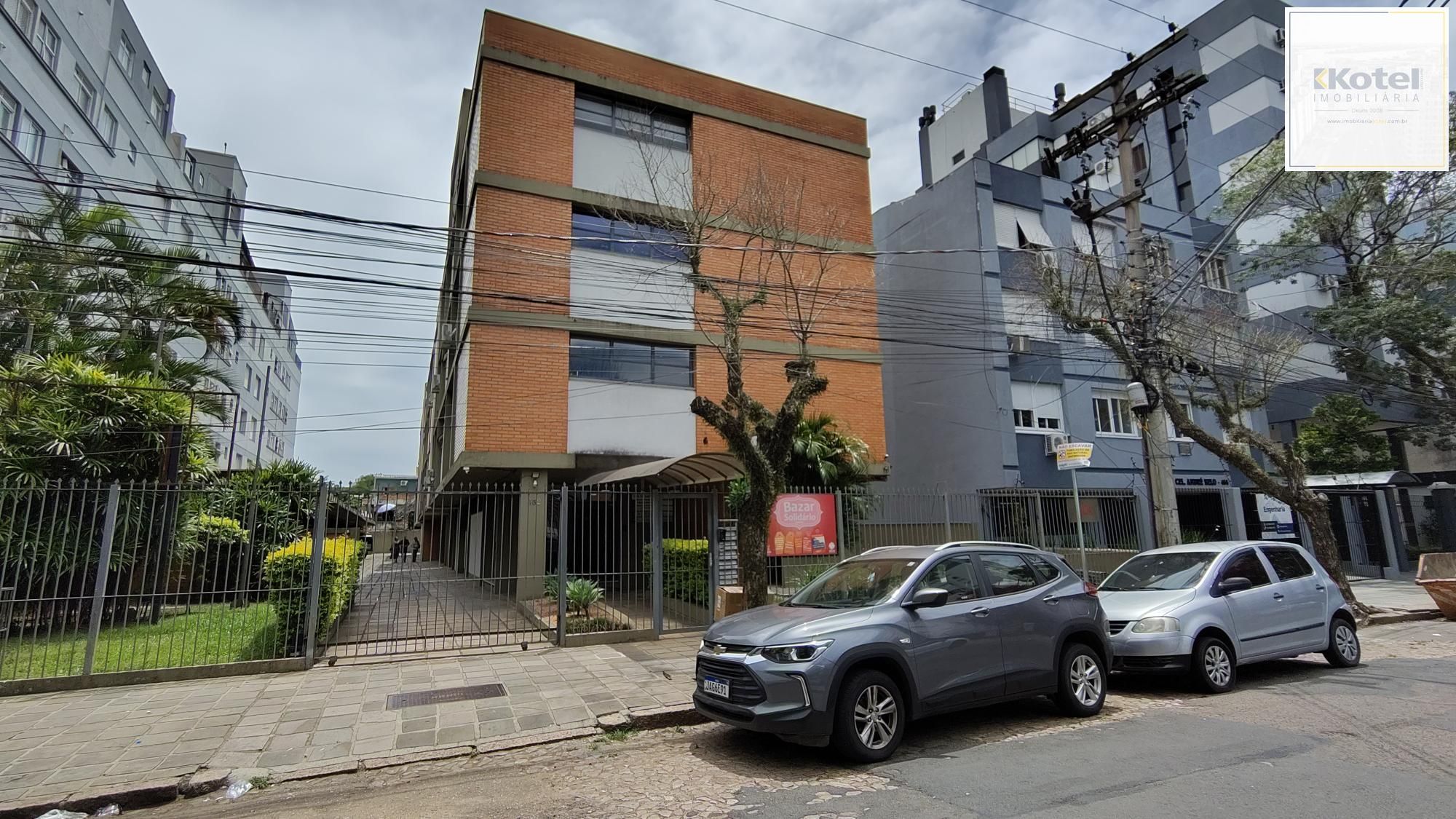 Prédio Comercial no bairro Menino Deus.